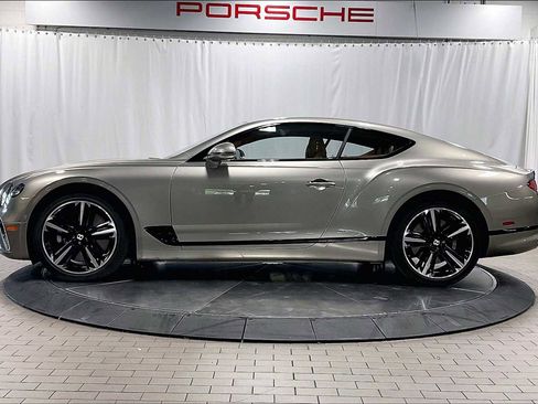 Used 2022 Bentley Continental GT image 2