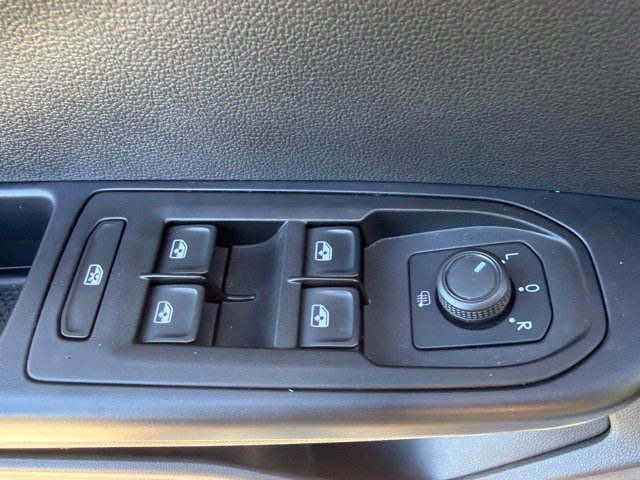 Used 2022 Volkswagen Taos SE FWD image 20