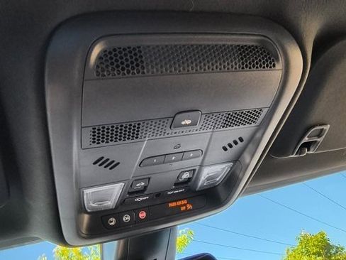 Used 2024 Cadillac XT5 Premium Luxury image 19