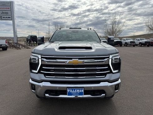 Used 2025 Chevrolet Silverado 3500 LTZ w/ LTZ Convenience Package AWD/4WD image 23