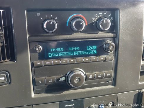 Used 2018 GMC Savana 3500 Extended w/ Driver Convenience Package image 13