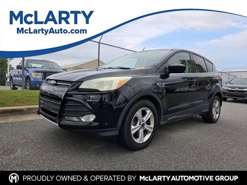 Used 2016 Ford Escape SE image 1