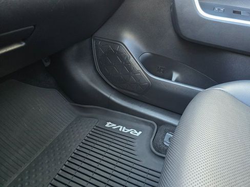 Used 2021 Toyota RAV4 Limited image 44