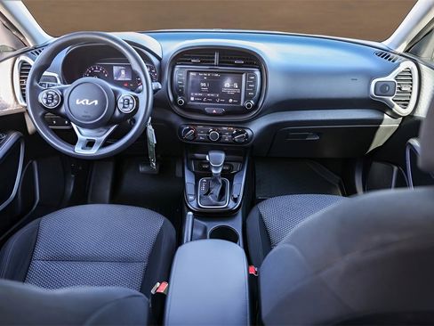 Used 2022 Kia Soul LX image 23