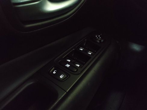 Used 2020 Jeep Renegade Altitude FWD image 27