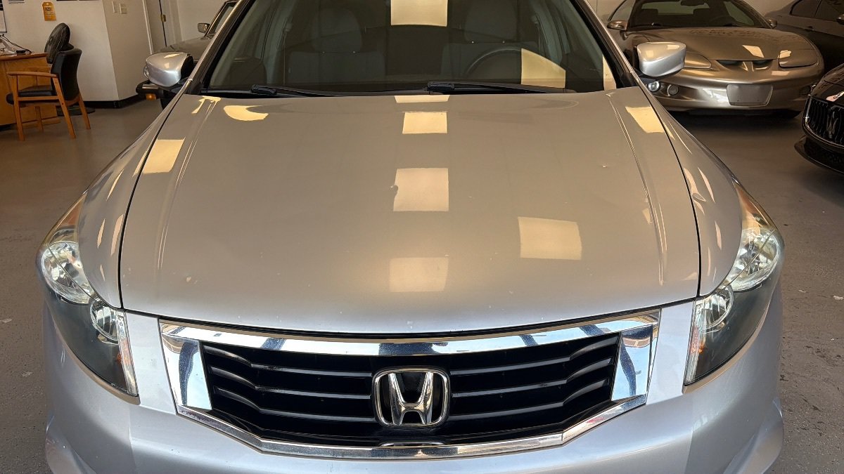 Used 2009 Honda Accord EX image 2
