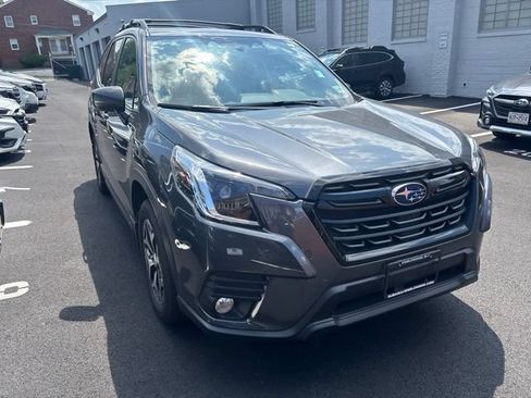Used 2023 Subaru Forester Premium AWD/4WD image 11
