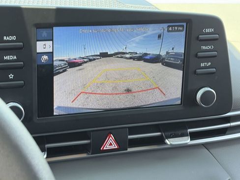 Certified 2024 Hyundai Elantra SE FWD image 25