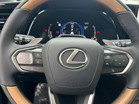 Certified 2024 Lexus RX 350 w/ Convenience Package image 27