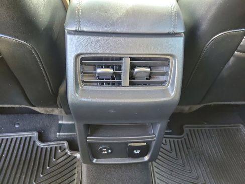 Used 2021 Ford Edge SEL w/ Convenience Package image 15