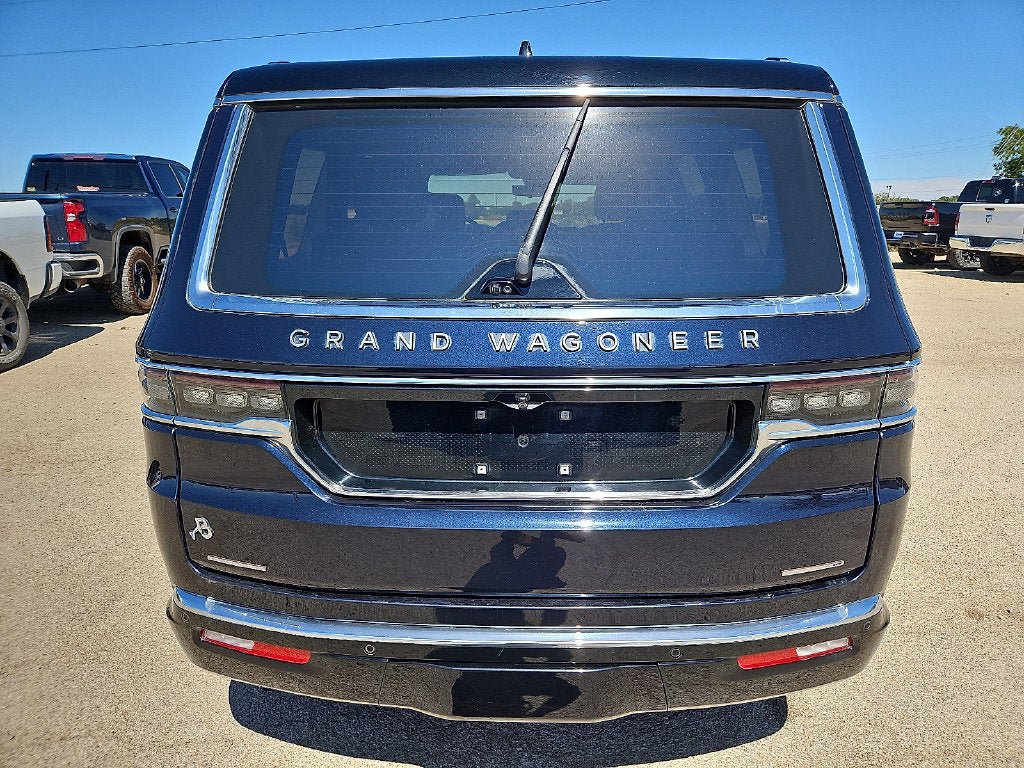 Used 2023 Jeep Grand Wagoneer Series III AWD/4WD image 6