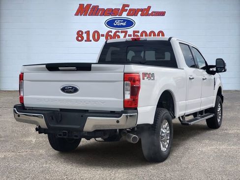 Used 2019 Ford F250 XLT w/ XLT Premium Package image 3