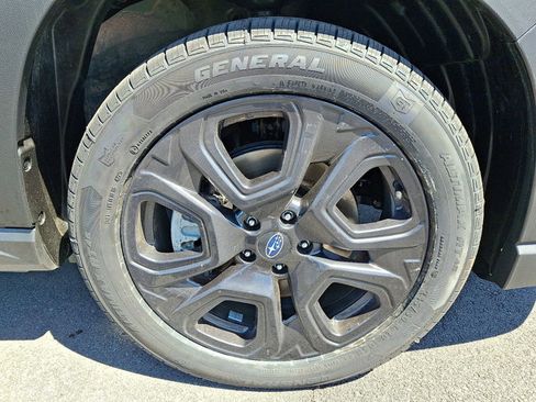 Used 2023 Subaru Ascent Onyx Edition AWD/4WD image 9