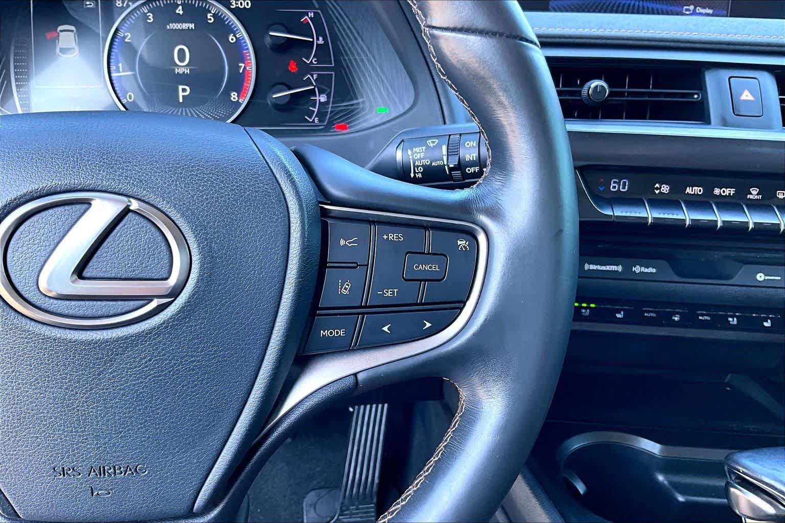 Used 2019 Lexus UX 200 w/ Premium Package FWD image 23