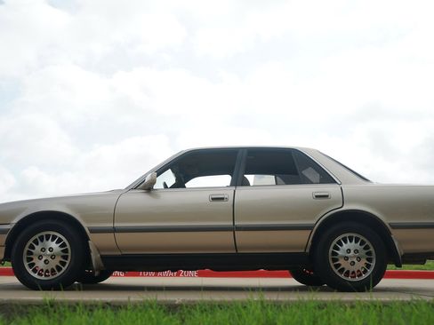 Used 1991 Toyota Cressida RWD image 7