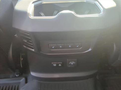 Certified 2025 Toyota Tundra Platinum image 24