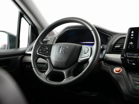 Used 2019 Honda Odyssey EX image 12