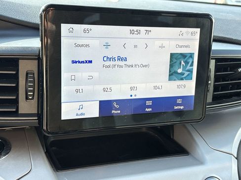 Used 2024 Ford Explorer XLT image 16