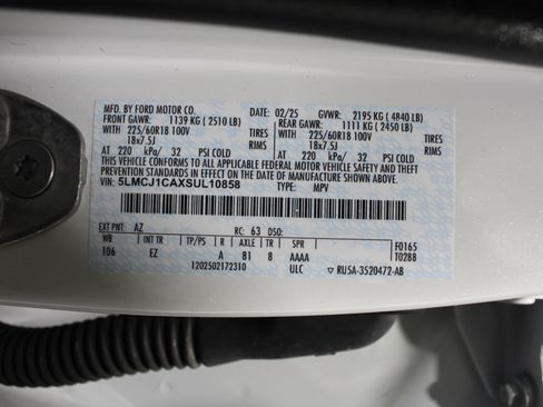 Used 2025 Lincoln Corsair FWD image 38
