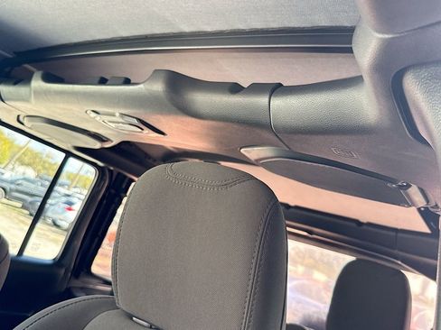 Used 2021 Jeep Wrangler Unlimited Sport image 20