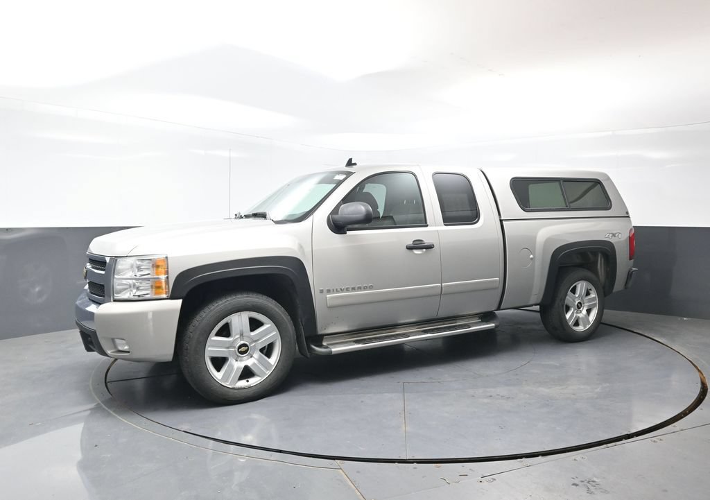 Used 2008 Chevrolet Silverado 1500 LT w/ All Star Edition AWD/4WD image 7