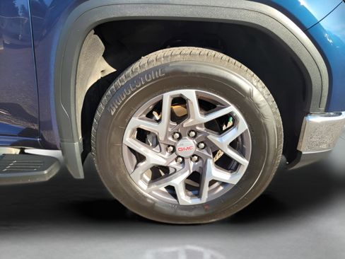 Used 2022 GMC Sierra 1500 SLT w/ SLT Premium Package image 29