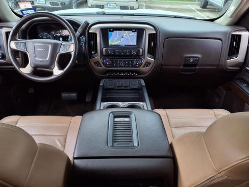 Used 2017 GMC Sierra 1500 Denali w/ Denali Ultimate Package AWD/4WD image 4