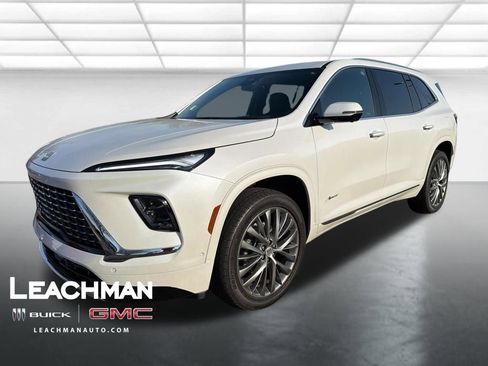 Certified 2025 Buick Enclave Avenir w/ Super Cruise Package image 10