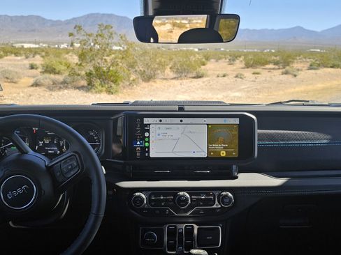 Used 2024 Jeep Wrangler Unlimited Rubicon 4xe w/ Technology Group image 8