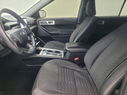 Used 2020 Ford Explorer XLT w/ Comfort Package image 17