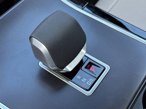 New 2026 Land Rover Range Rover Velar Dynamic SE image 20