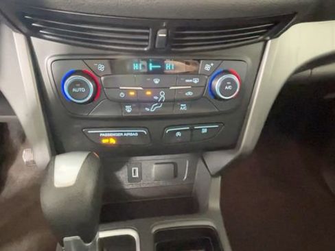 Used 2017 Ford Escape SE FWD image 30
