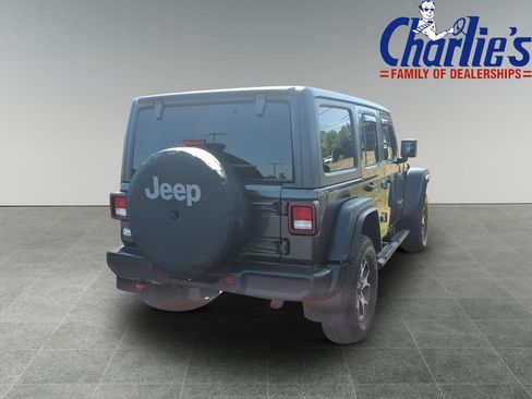 Used 2020 Jeep Wrangler Unlimited Rubicon w/ Dual Top Group AWD/4WD image 4