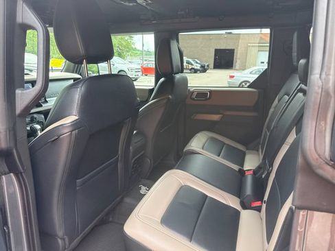 Used 2023 Ford Bronco Wildtrak AWD/4WD image 14