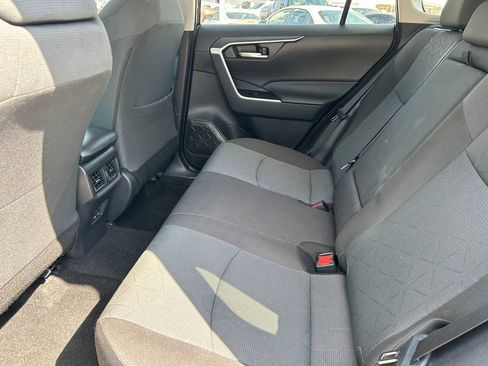 Used 2025 Toyota RAV4 XLE FWD image 15