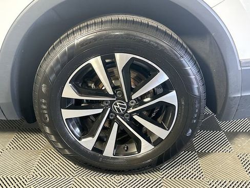 Used 2023 Volkswagen Tiguan S image 33