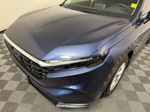 Used 2024 Honda CR-V LX image 9