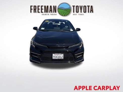 Used 2022 Toyota Corolla SE FWD image 3