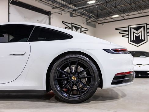 Used 2022 Porsche 911 Carrera image 17
