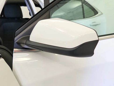 Used 2024 Chevrolet Equinox LT w/ LPO, Floor Liner Package image 18