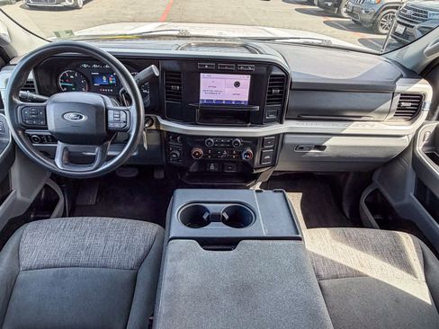 Used 2024 Ford F250 XLT w/ FX4 Off-Road Package image 11