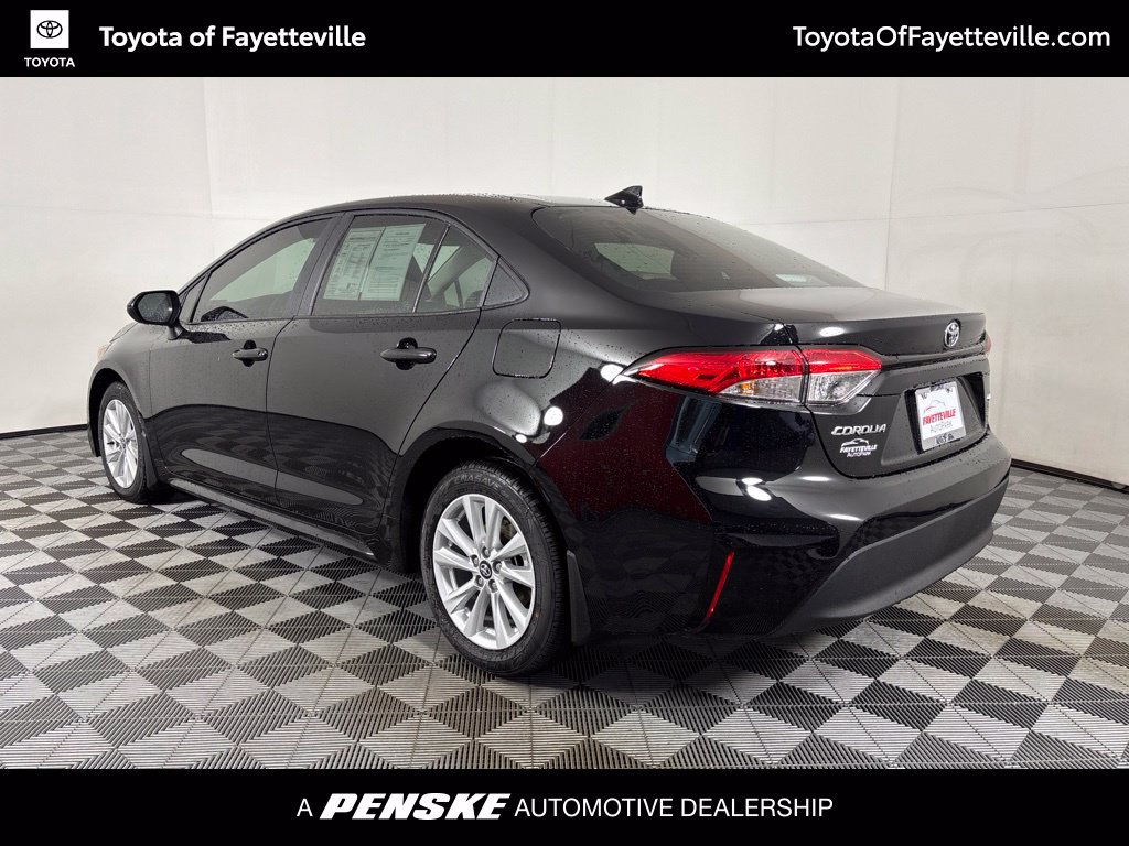 Used 2027 Toyota Corolla LE w/ LE Premium Package FWD image 3