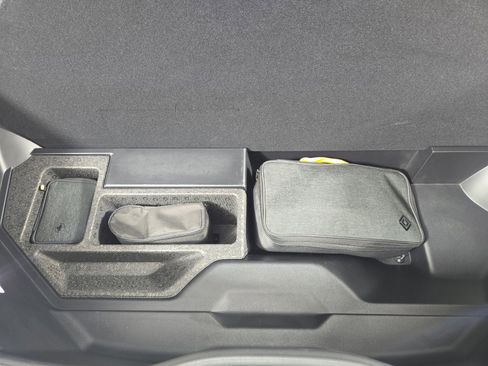 Used 2025 Rivian R1S Adventure image 14