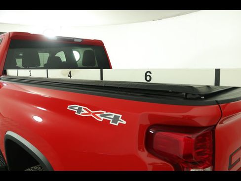 Used 2022 Chevrolet Silverado 2500 Custom w/ Custom Value Package AWD/4WD image 12