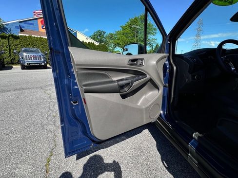 Used 2023 Ford Transit Connect XL FWD image 20