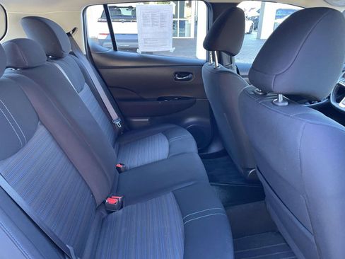 Used 2020 Nissan Leaf SV w/ Protection Package image 14