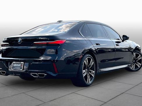 Used 2024 BMW 760i xDrive w/ Executive Package AWD/4WD image 12