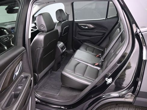 Certified 2024 GMC Terrain SLT w/ Infotainment Package II image 22