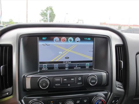 Used 2017 Chevrolet Silverado 1500 LT w/ All Star Edition AWD/4WD image 12