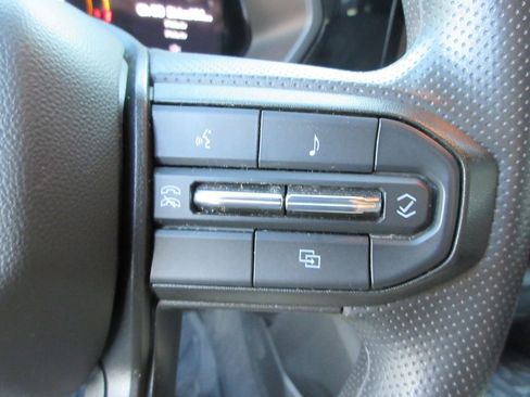 Certified 2024 Chevrolet Colorado Trail Boss w/ Technology Package AWD/4WD image 27